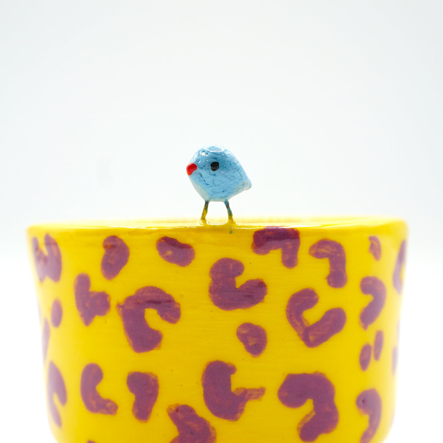 Tazzina “Birds” in ceramica con uccellino - decoro Camouflage