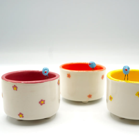 Tazzina “Birds” in ceramica con uccellino - decoro Fiorellini